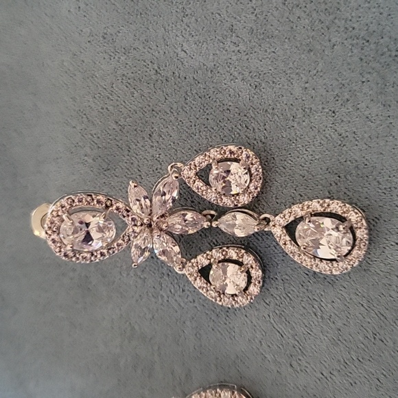 David tutera earrings - Picture 2 of 2